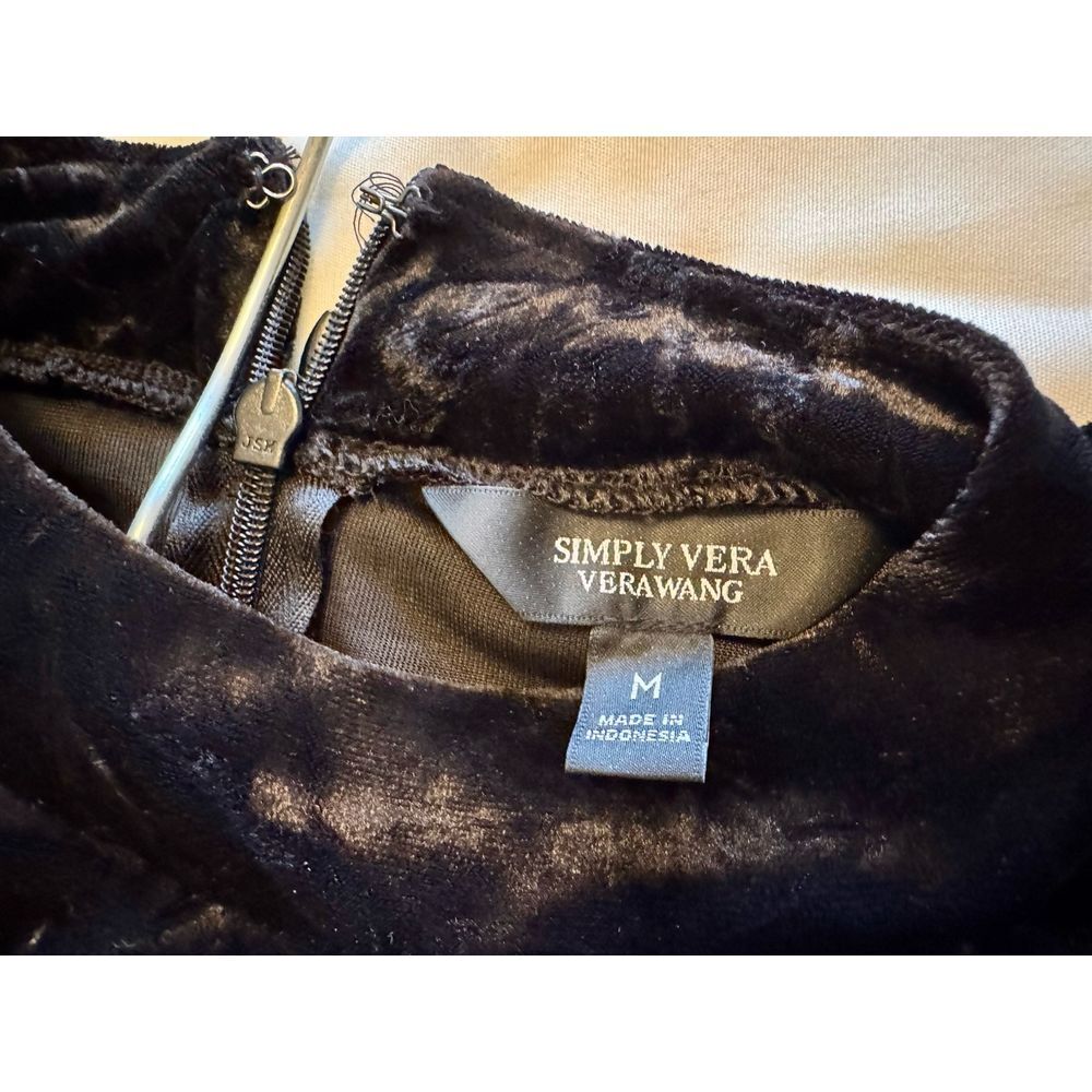 M - Simply Vera by Vera Wang Black Crushed Velvet Dress Modern High Neck Dress - Picture 7 of 11
